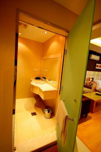 Meera Suites